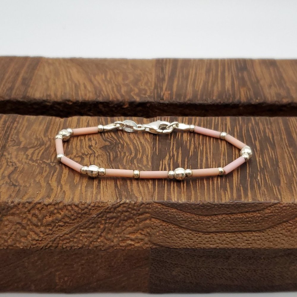 6 Inch 925 Sterling Silver Light Pink Shell Petite Bracelet